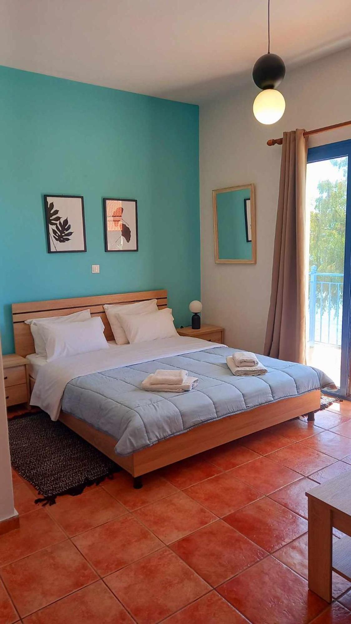 Στούντιο Με Θέα Τη Θάλασσα Apartment Itea Ngoại thất bức ảnh